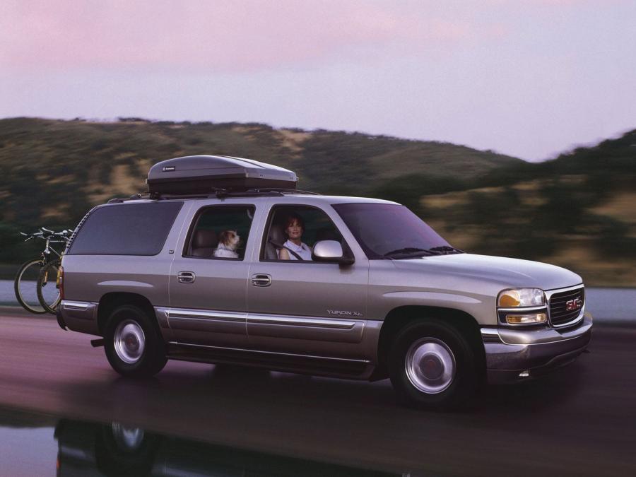  GMC Yukon XL 2000 года  (фото 4 из 10)